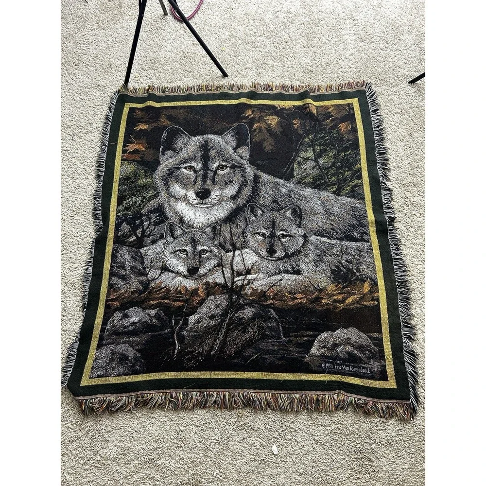 1993 Vintage Mother Wolf and Cubs‎ Tapestry Blanket 48